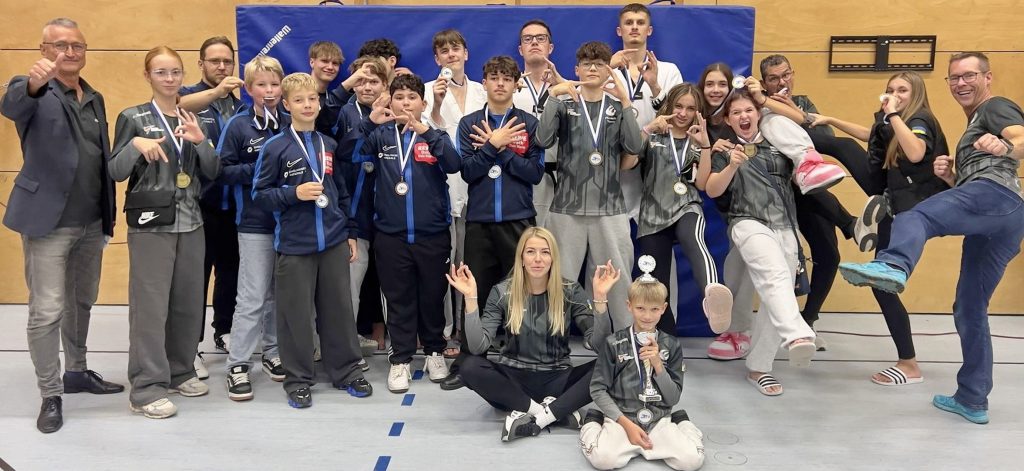 Team-Foto der Taekwondo Gemeinschaft Allgäu e. V. mit Medaillen-Gewinner beim Bayernpokal in Dachau am 18.10.2025