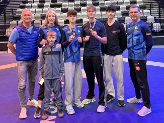 TGA-Team am 1. Wettkampftag der Jugend. V. L. Streif, Leliukh (zweimal), Knecht Ph., Mair, Knecht N., Knecht O.